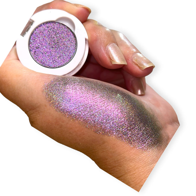 Magical Makeup Wisteria Holochrome Shadow 1.6g